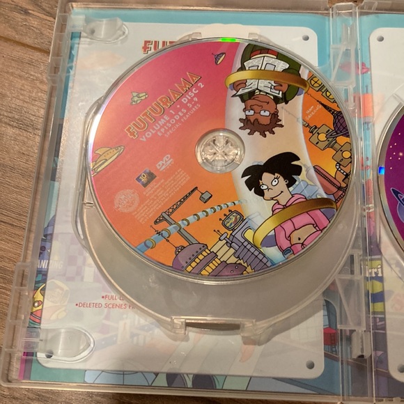 Futurama volume one - 3 disc set- Futurama dvd set vol 1 - Picture 5 of 6
